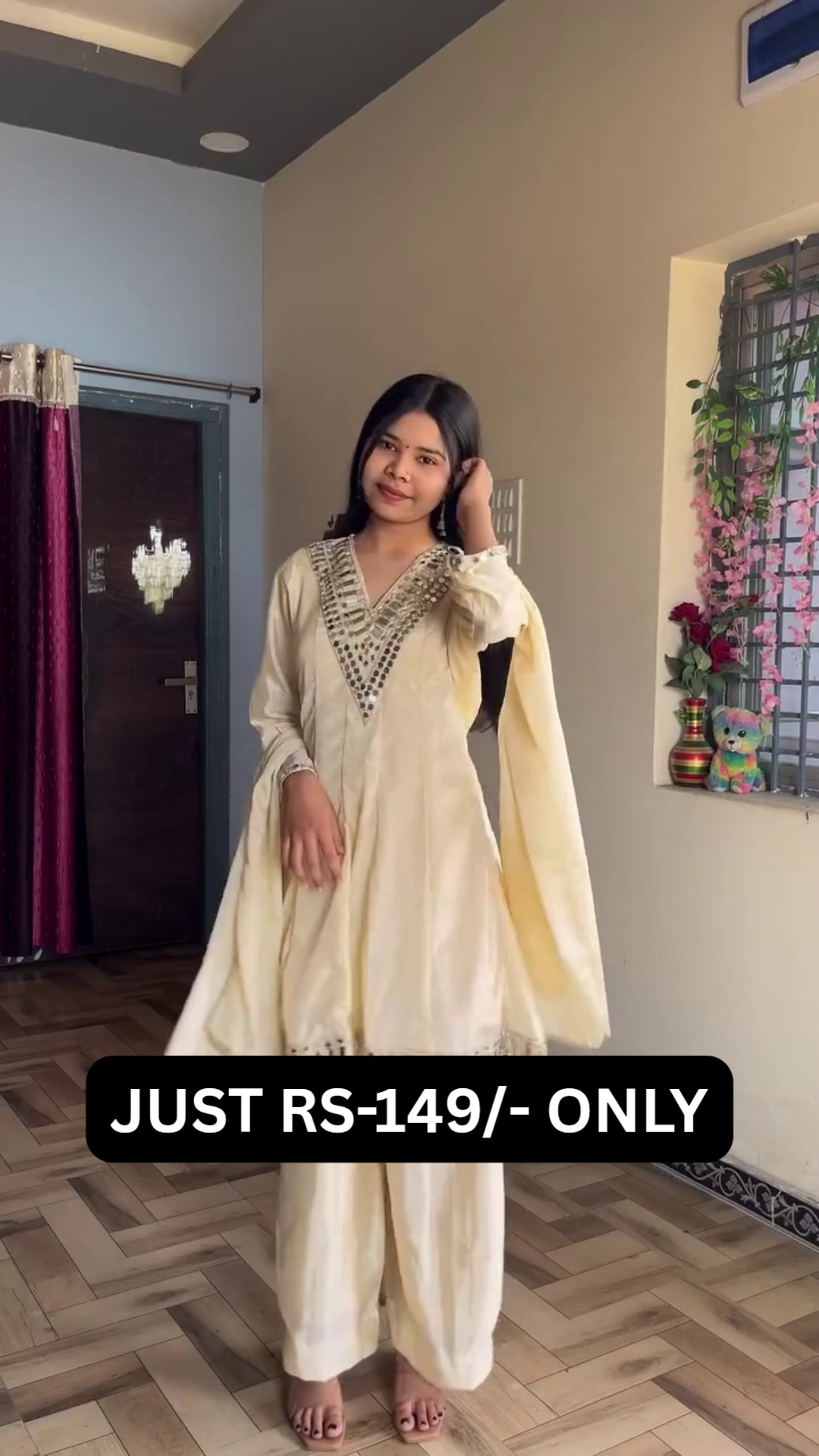 “Elegant Ivory Mirror Work Suit Set ✨🌙 | Graceful Ethnic Wear Collection”