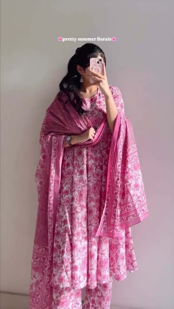 🌸🩵 Pretty Summer Florals Kurta Set 🩵🌸