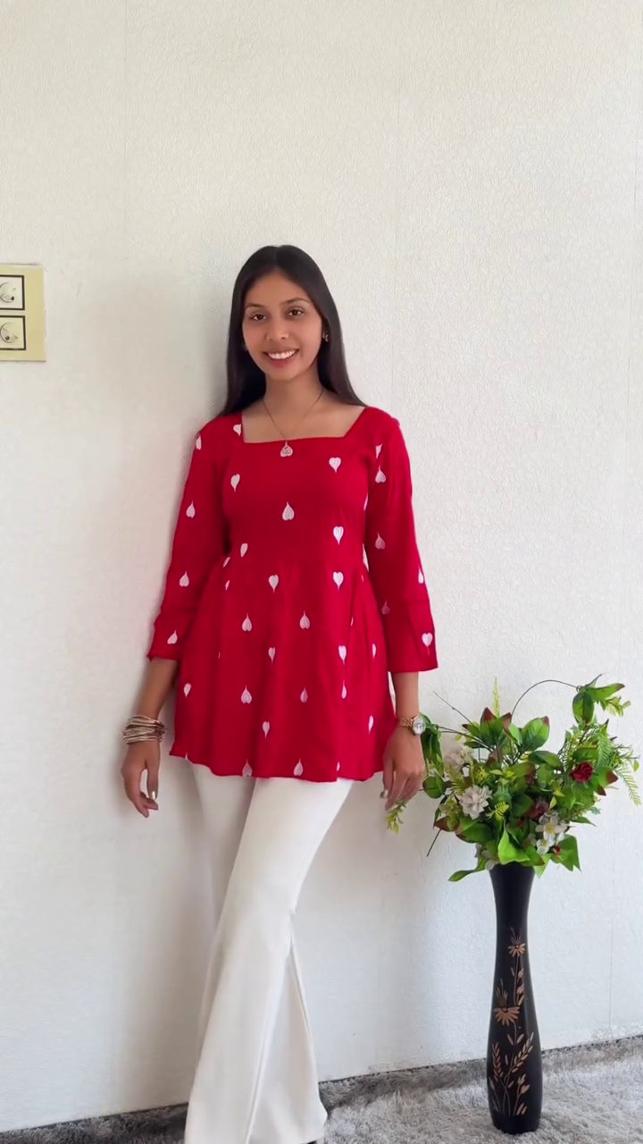 ❤️✨ Cute Heart Print Peplum Top ✨🤍