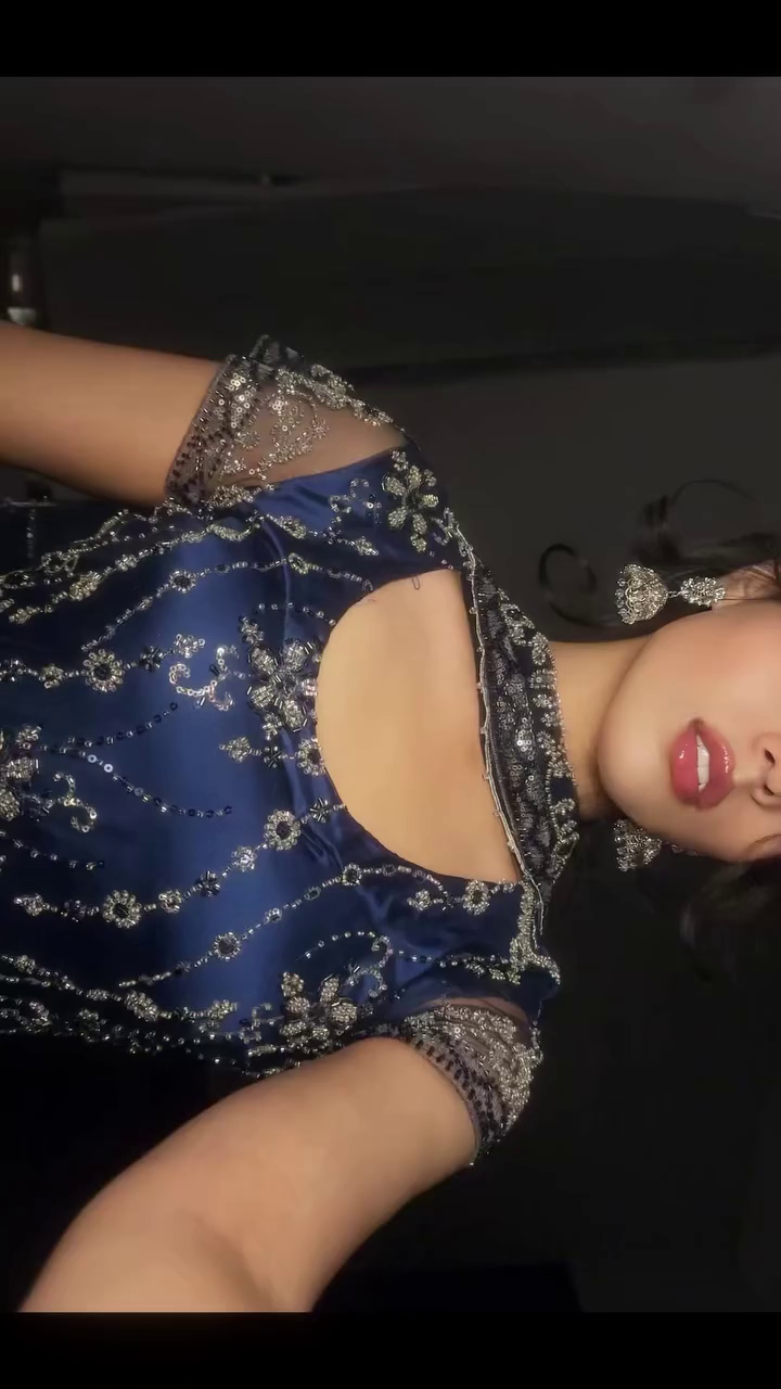 💙✨ Midnight Sapphire Embellished Formal Dress – Regal Evening Elegance ✨💙