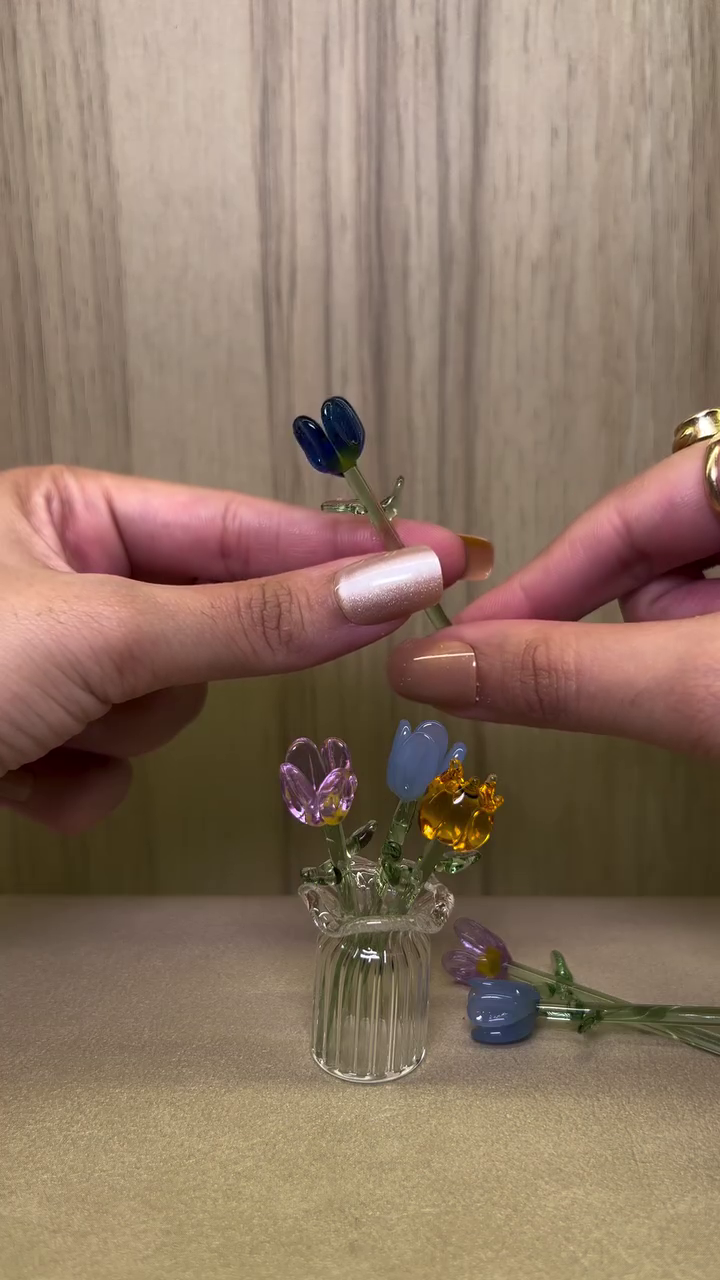 🌸 Enchanted Mini Glass Flower Vase with Handcrafted Crystal Bloom Bouquet